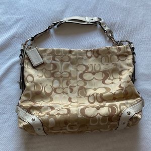 Coach hobo Carly signature shoulder bag